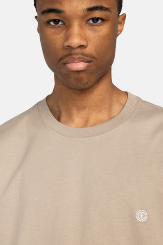 Beige T-shirt met korte mouwen van ELEMENT, met een klein logo op de borst.