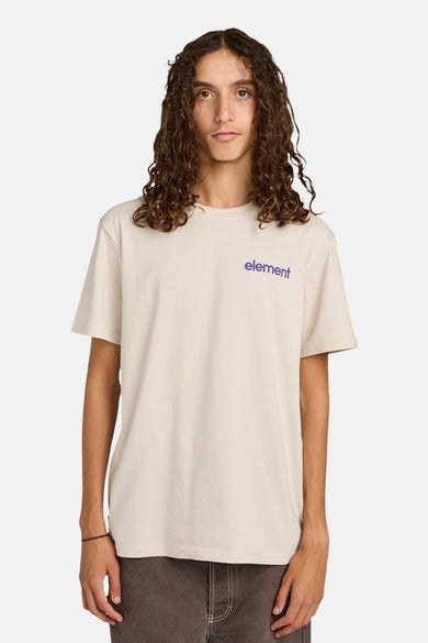 T-shirt écru à manches courtes d'ELEMENT, avec un petit logo sur la poitrine.