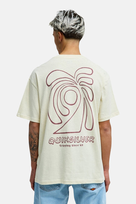 T-shirt écru Quiksilver, à manches courtes et détails imprimés, vu de côté.