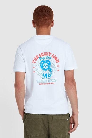 T-shirt blanc à manches courtes de Farah, avec une impression sur l'arrière et une coupe décontractée.