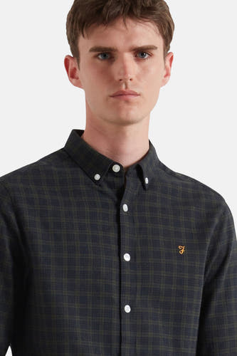 Chemise multicolore à manches longues de FARAH, avec un motif rayé et une fermeture à boutons.