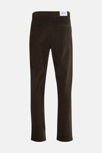 Pantalon corduroy marron de Farah, avec des poches arrière et une étiquette sur la ceinture.
