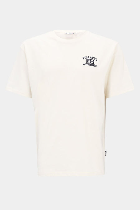 T-shirt écru à manches courtes de FILA, avec petit logo sur la poitrine.