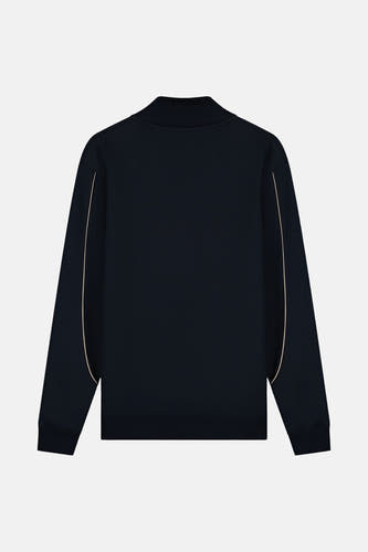 Blauwe sweater van BASELAB, met een opstaande kraag en contrasterende bies op de mouwen, gezien van achteren.

