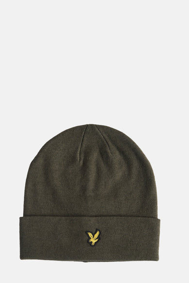Chapeau vert de Lyle & Scott, avec un aigle doré brodé sur le bord replié.