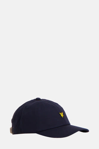 Chapeau bleu de Lyle & Scott avec logo jaune appliqué sur l'avant, vue de côté.