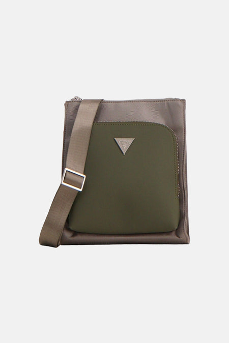 Sac à bandoulière vert Guess avec bandoulière réglable et texture subtile.