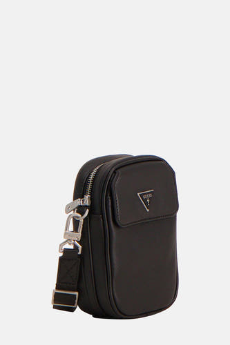 Sac à dos noir de Guess avec fermeture éclair argentée et sangle d'épaule ajustable, vu de côté.