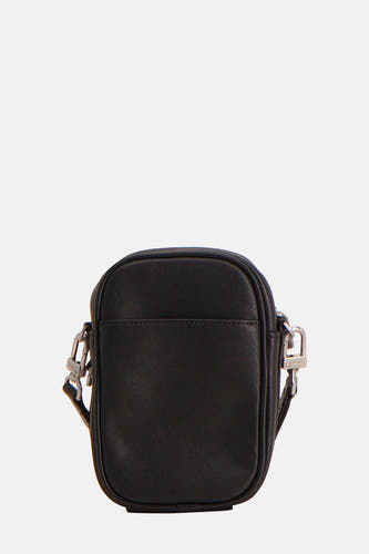 Sac à dos noir de Guess avec des détails argentés.