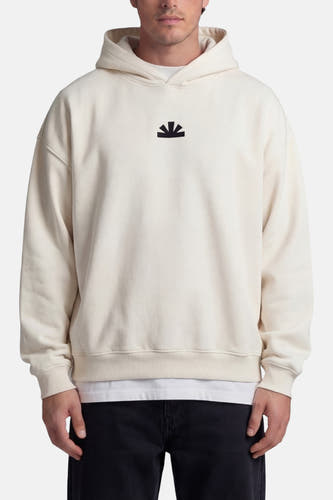 Sweat à capuche blanc de BASELAB, avec un imprimé noir sur la poitrine.