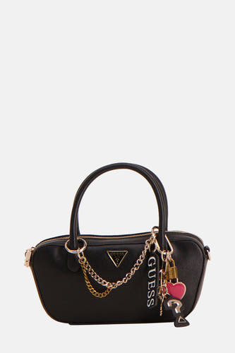 Sac à main noir Guess avec chaîne argentée et breloque cœur et point d'interrogation.