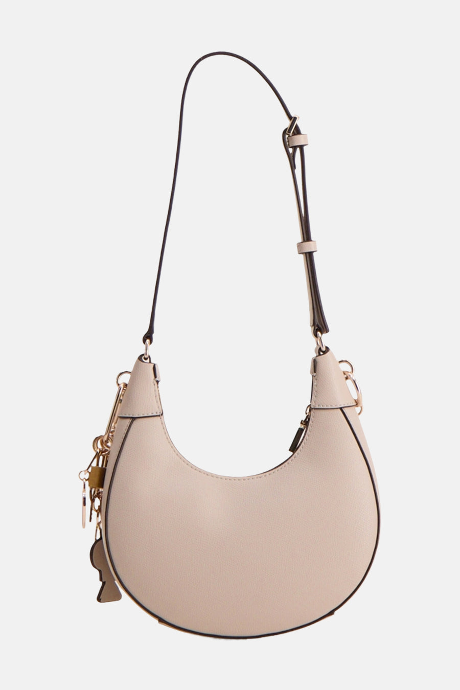 Beige schoudertas van Guess, met een sleutelhanger en een smalle schouderband.
