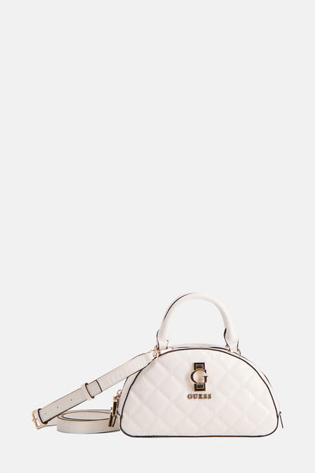 Blouson Guess blanc avec motif à carreaux et détails dorés, y compris une bandoulière amovible.
