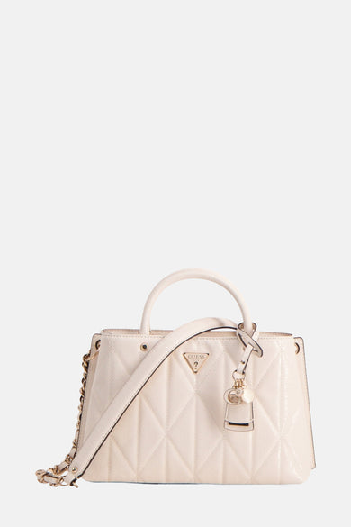 Sac à main blanc de Guess avec motif diamant, une anse et un collier d'épaule doré.