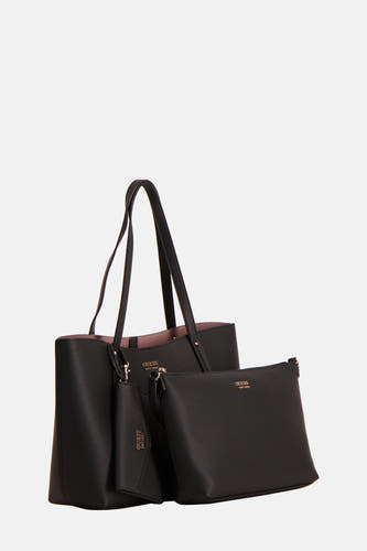 Sac à dos noir de Guess, avec une poche supplémentaire et un cintre avec le logo de la marque.