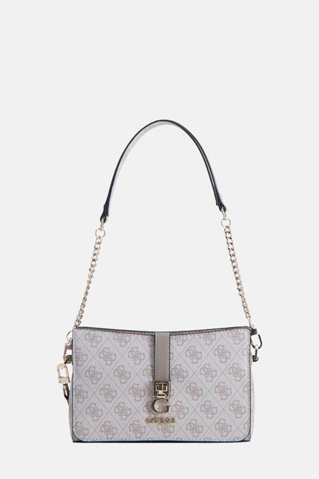 Sac bandoulière beige de Guess, avec un motif logo et une chaîne d'épaule argentée.