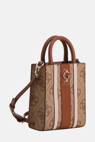 Sac à dos brun de Guess avec une impression de logo partout et des accents en cuir brun.