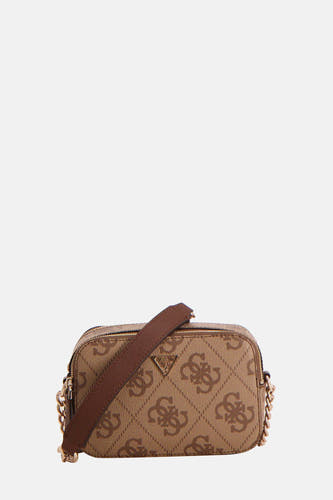 Sac à dos brun de Guess, avec un motif monogramme brun et une ceinture en chaîne d'or.