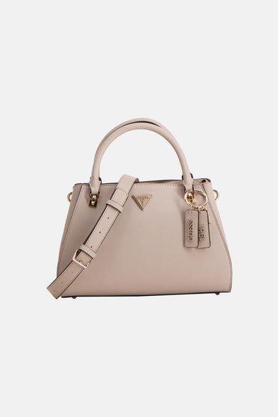 Sac à main beige de Guess, avec fermeture éclair à l'arrière et détails dorés.