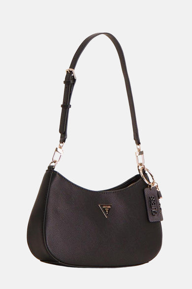 Sac à dos noir de Guess avec une sangle d'épaule ajustable et un logo sur le devant.