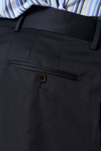 Pantalon de costume bleu Le Le Fabuxux Marcel de Bruxelles, avec un nœud et une poche brune.