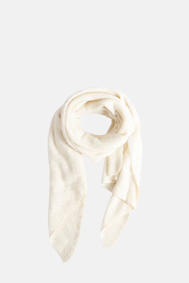 Châle d'hiver écru de Access®, doux et légèrement drapé, avec une subtile texture.