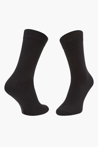 Chaussettes noires d'ACCESSORIES BY JACK & JONES, design simple avec des bordures côtelées.