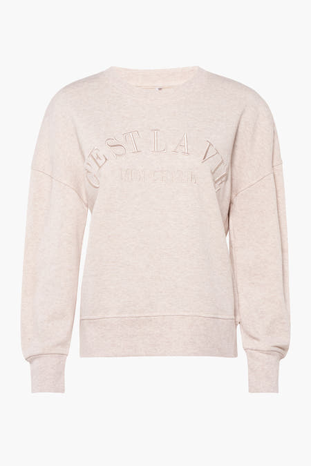 Gilet beige de HAILYS, avec le texte brodé "C'est la vie mon cher".