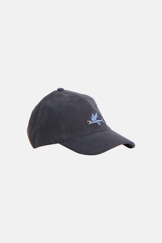 Casquette bleue LAKOR avec poisson volant bleu brodé, texture côtelée et accents bleu clair.