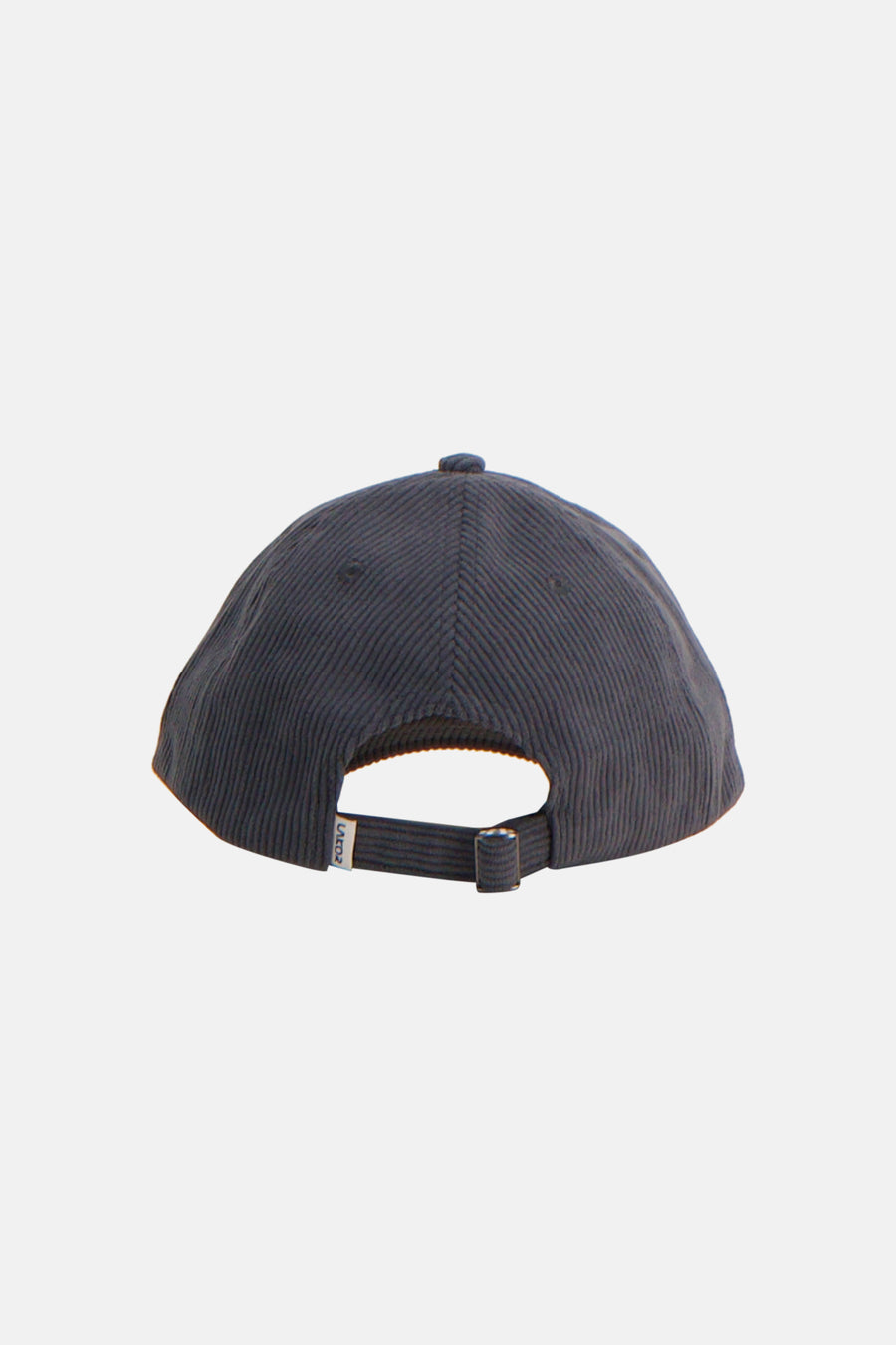 Blauwe pet van LAKOR met een corduroy textuur, achterkant met verstelbare band en label.