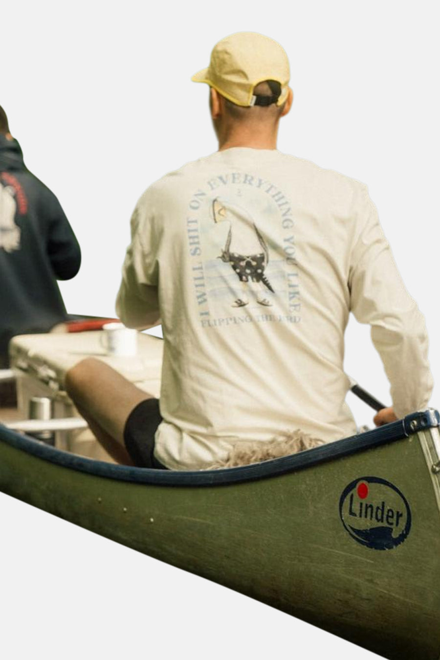Ecru T-shirt met lange mouwen van LAKOR, met print van een vogel met zonnebril op de rug.