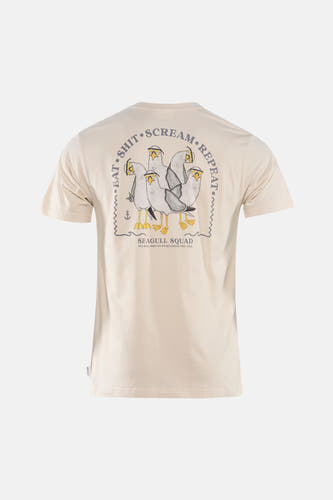 T-shirt écru de LAKOR avec un grand imprimé au dos de cinq mouettes et le texte 'EAT SHIT SCREAM REPEAT'.