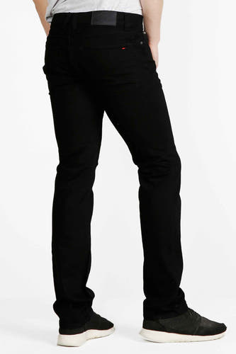 Jean droit noir de Lee Cooper, vu de derrière, avec des détails subtils et des chaussures noires.