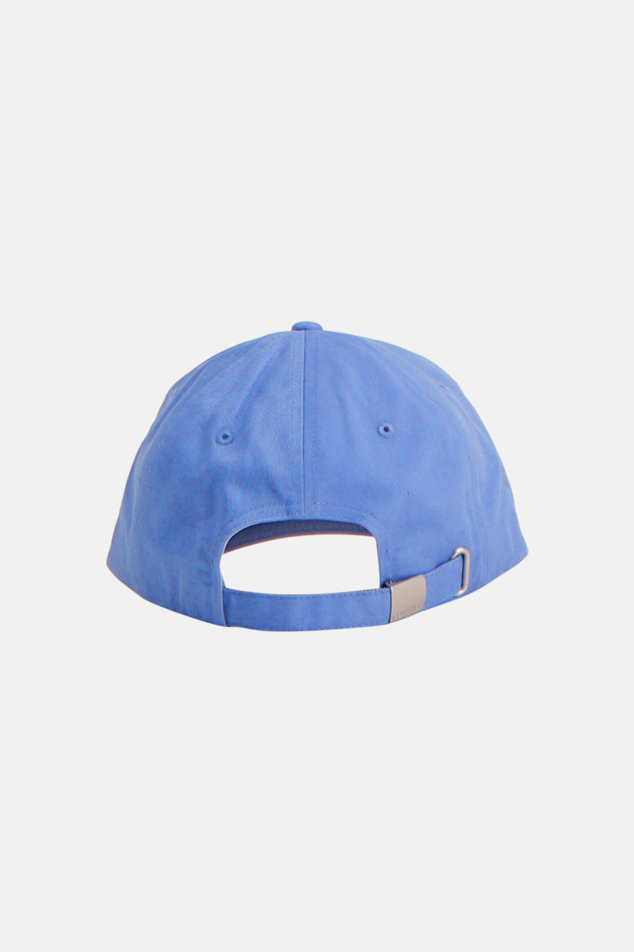 Casquette bleue Calvin Klein, avec vue sur l'arrière et sangle réglable avec boucle métallique.