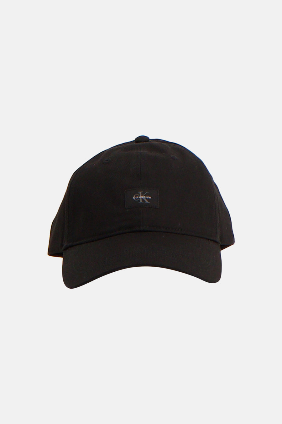 Vue arrière d'une casquette noire Calvin Klein avec une sangle réglable et une boucle argentée.