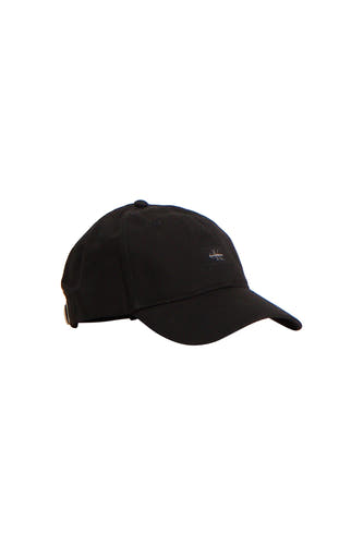 Casquette noire Calvin Klein avec petit logo sur le devant et fermeture réglable, vue de côté.