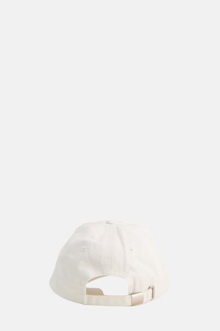 Chapeau blanc de Calvin Klein, avec une sangle réglable à l'arrière.