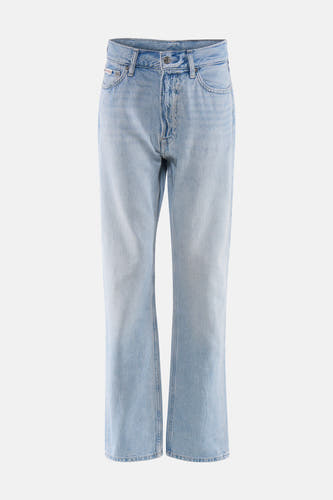 Lichtblauwe straight jeans van Calvin Klein, met gewassen denimlook en klassieke vijfzakkenstijl, front view