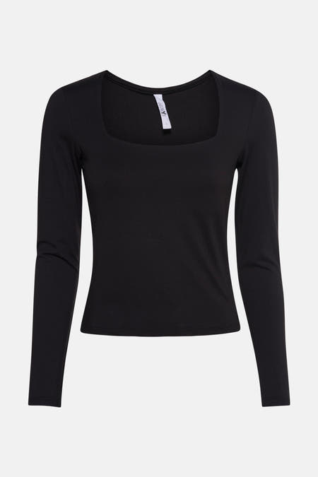 T-shirt noir à manches longues de HAILYS, avec un col carré et une couleur unie.