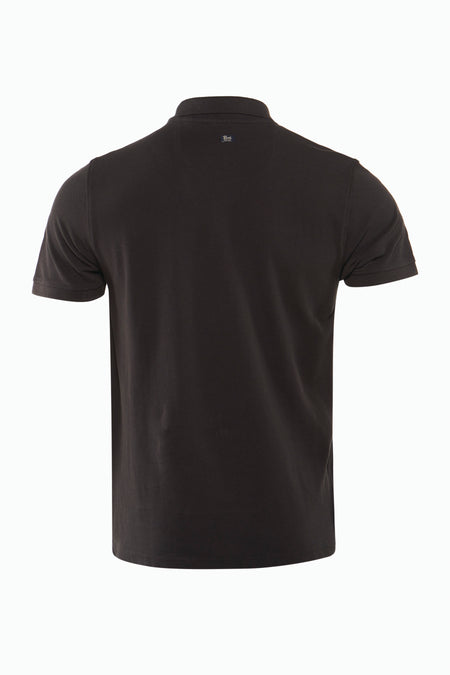 Donkerbruin poloshirt, achteraanzicht.