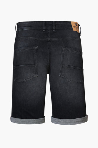 Zwarte denim short met omslag, achterkant.