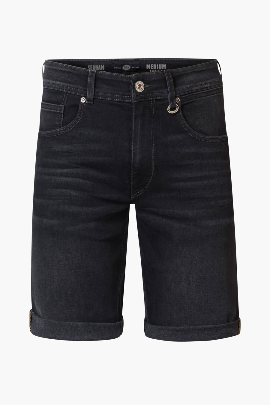 Zwarte jeans short met omgeslagen pijpen.