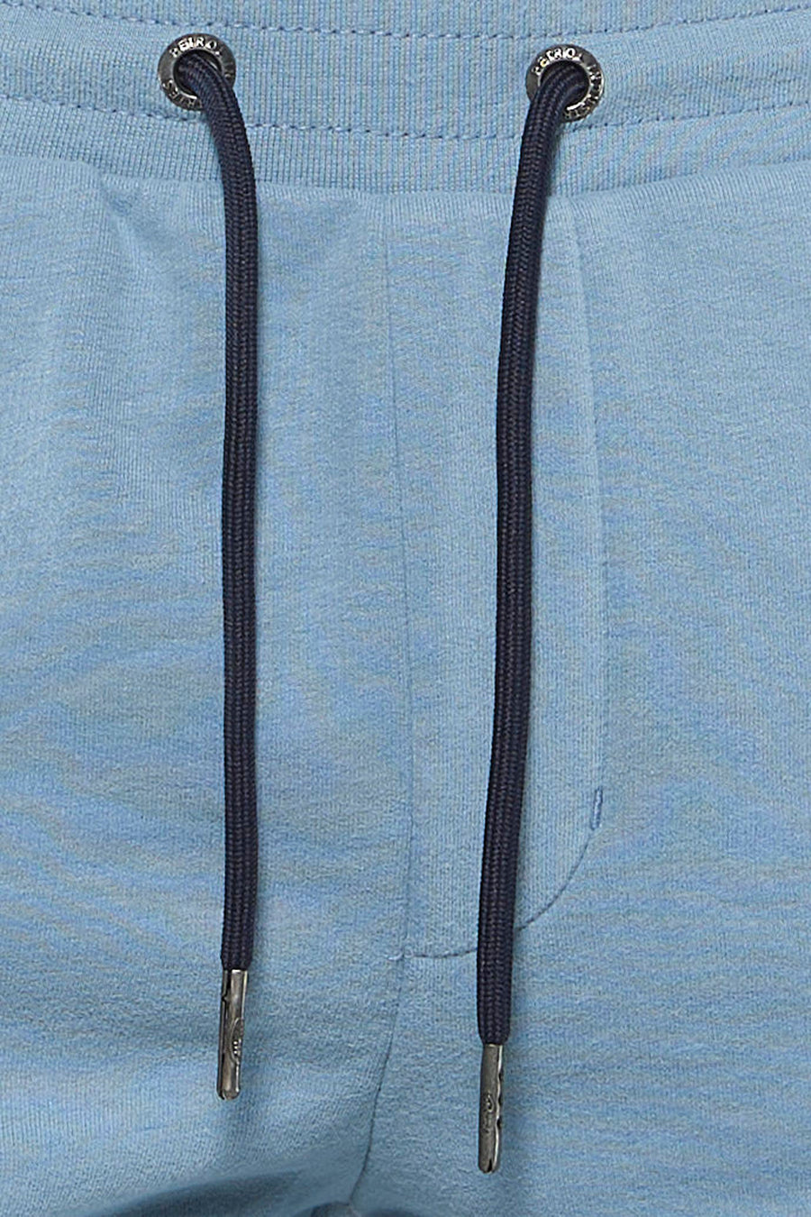 Short bleu de Petrol Industries, avec cordon de serrage et embouts métalliques.
