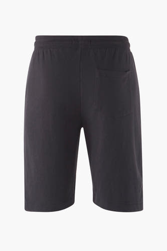 Short noir de Petrol Industries, avec une poche arrière et un design plat et décontracté.