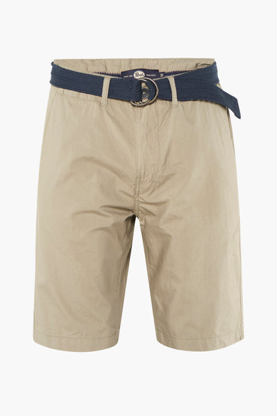 Bermuda beige de Petrol Industries avec une ceau bleue à double boucle.