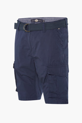 Shorts bleus de Petrol Industries, avec une ceinture en tissu assortie et une boucle métallique.