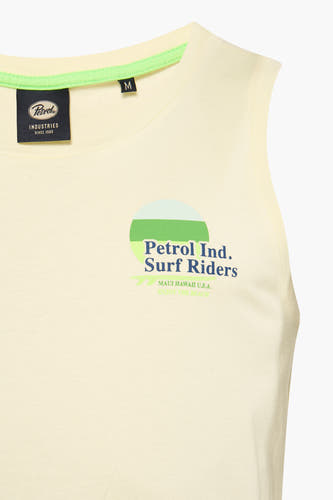 Gele tanktop van Petrol Industries met ronde hals en logo op de borst.