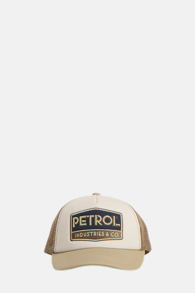 Chapeau beige de Petrol Industries®, vu de l'arrière, avec une fermeture ajustable.