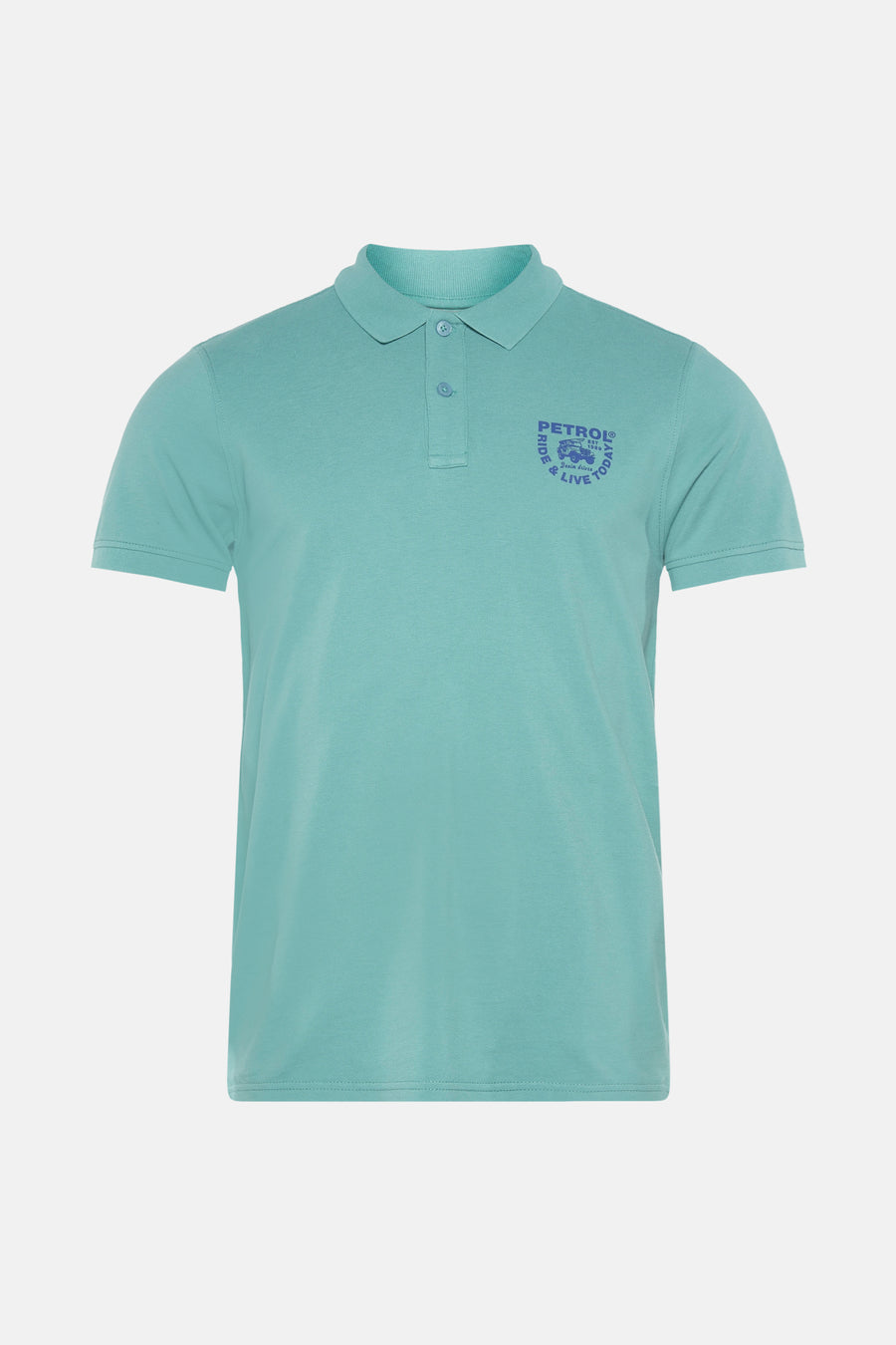 T-shirt bleu à manches courtes de Petrol Industries®, doté d'un blason sur la poitrine.