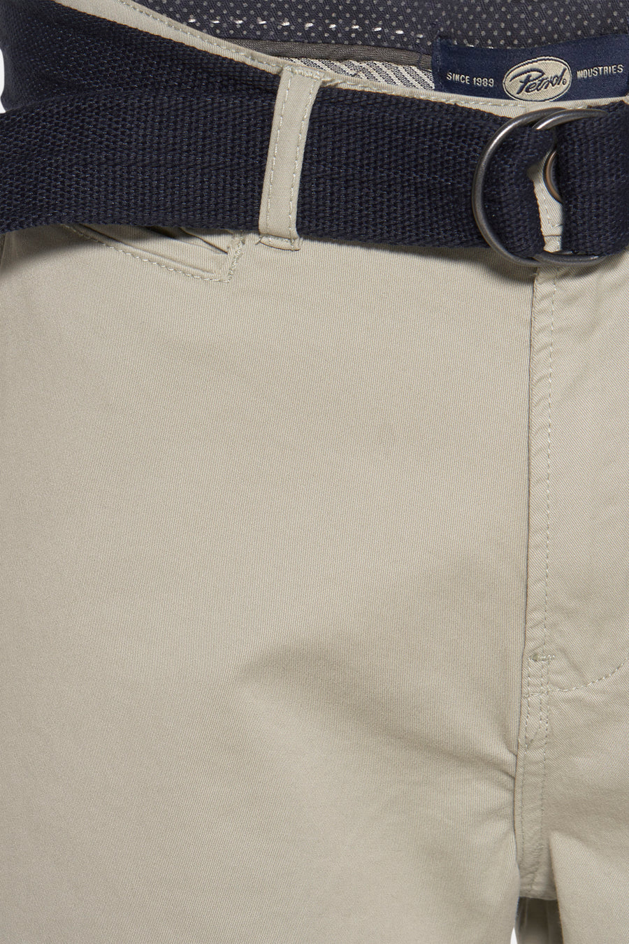 Short vert de Petrol Industries Industries avec une cece tri un double double doubleges.